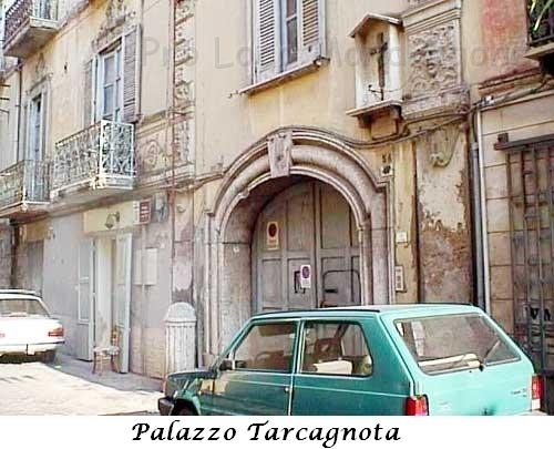 Palazzo Tarcagnota.jpg